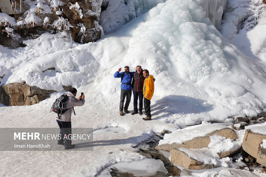 منجمد شدن آبشار گنجنامه همدان