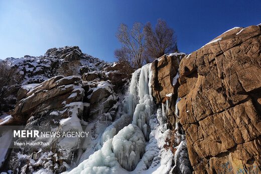منجمد شدن آبشار گنجنامه همدان