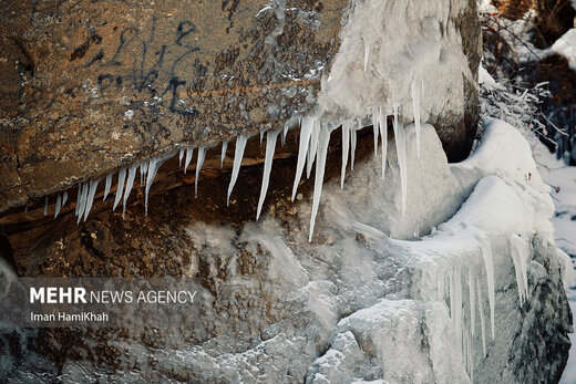 منجمد شدن آبشار گنجنامه همدان