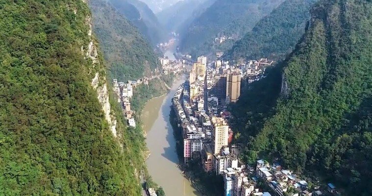 باریکترین شهر جهان کجاست؟ / عکس