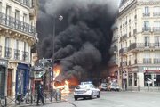 ببینید | آتش سوزی وحشتناک اتوبوس سرویس مدرسه در پاریس