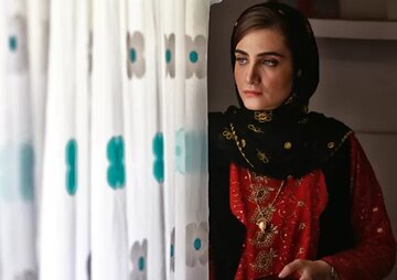 نمایش شجاعت زن ایرانی در قسمت دوم سریال سقوط
