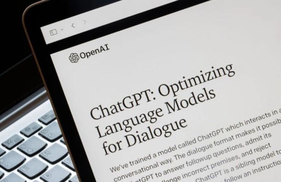 شغلهایی که هوش مصنوعی از آدمها میگیرد | باید نگران باشیم؟