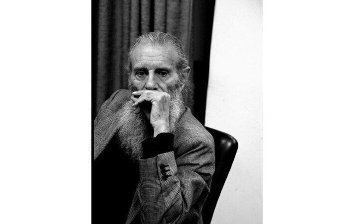 عباس مشهدیزاده: مجسمهسازی امروز درگیر فرم شده است