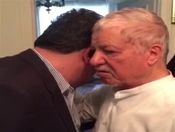 «آزادی مشروط» مهدی هاشمی از زندان + عکس / برنا: حکم «شلاق» او اجرا شد 
 «آزادی مشروط» مهدی هاشمی از زندان + عکس / برنا: حکم «شلاق» او اجرا شد