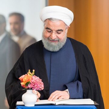   «شیخ اعتدال» در اندیشه «بازگشت به قدرت»؟ / پیام و پیامدهای آغاز به کار  «وب‌سایت رسمی» روحانی