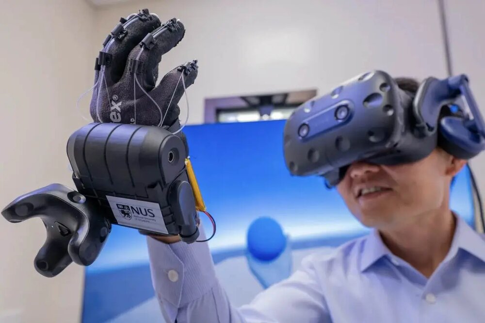 عکس | حس لامسه عجیب این دستکش