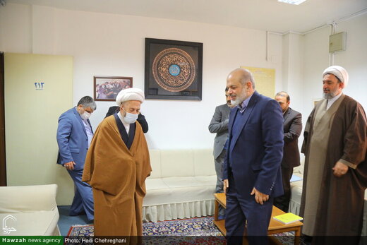  وزیر کشور در دیدار با آیت الله سبحانی : ایران، بدون برجام هم، توانایی حرکت به سمت پیشرفت را دارد /  برخی بن‌بست‌های اقتصادی کشور، در حال باز شدن است