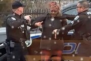 ببینید | مشت‌های وحشتناک پلیس اوهایو با یک زن سیاهپوست