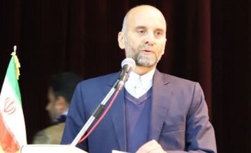 پرداخت ۱۵۱ میلیارد تومان یارانه کود به کشاورزان لرستانی / انعقاد قرارداد الگوی کشت با ۱۰ هزار کشاورز   پرداخت ۱۵۱ میلیارد تومان یارانه کود به کشاورزان لرستانی / انعقاد قرارداد الگوی کشت با ۱۰ هزار کشاورز
