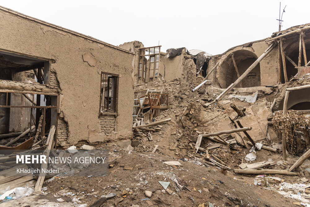 تصاویر | وضعیت بازار قیصریه اصفهان پس از ریزش سقف