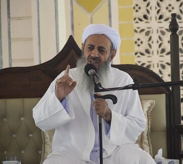 کیهان : اظهارات مولوی عبدالحمید در باره قیام امام حسین  پنهان شدن پشت نام امام است. کیهان : اظهارات مولوی عبدالحمید در باره قیام امام حسین  پنهان شدن پشت نام امام است.