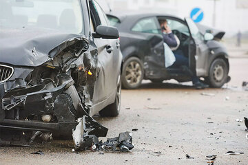 تصادف مرگبار ۳ کامیون و ۷ خودرو در کرمان
