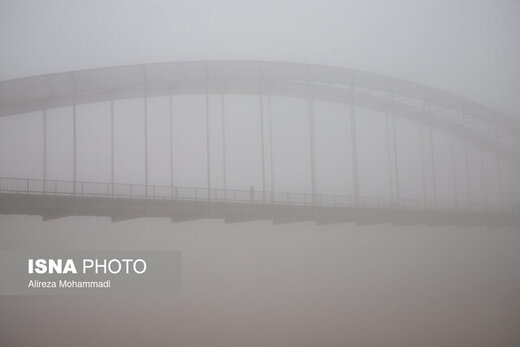 مه سراسری در آسمان خوزستان 