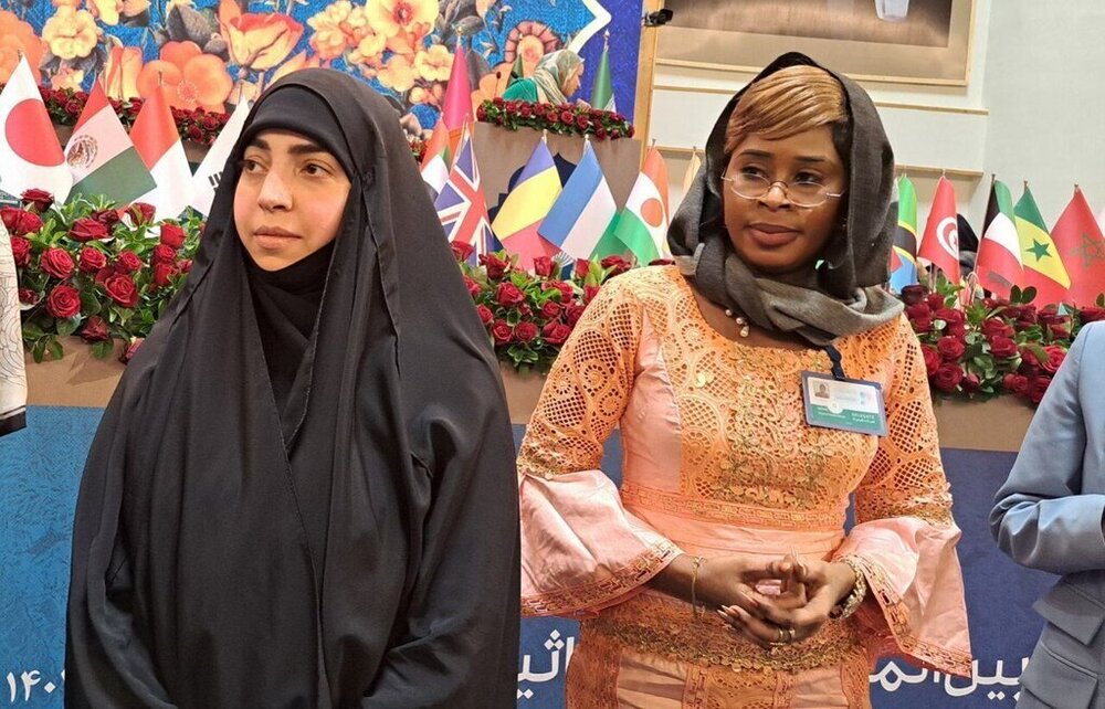 دفاع تمام قد «معاون» رئیسی از «همسر» رئیسی / پسلرزههای «زنان تاثیرگذار» ادامه دارد