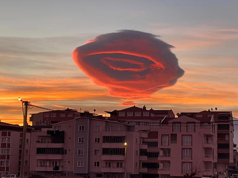 عکس | بشقاب پرنده بر فراز آسمان ترکیه؟