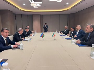 Iran, Azerbaijan FMs discuss regional, int’l developments