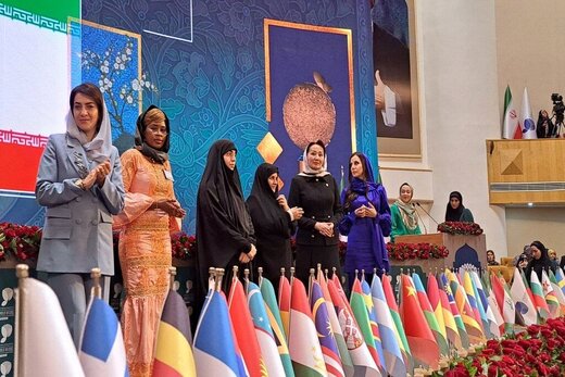 واکنش دیرهنگام به انتقادها / رونمایی رسانه دولتی از «رزومه هفت برگزیده» خارجی و ایرانی زنان تاثیرگذار