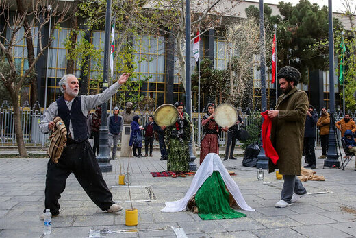 داود فتحعلیبیگی در تئاتر شهر/ «شاه اسماعیل» به ایرانشهر رسید داود فتحعلیبیگی در تئاتر شهر/ «شاه اسماعیل» به ایرانشهر رسید