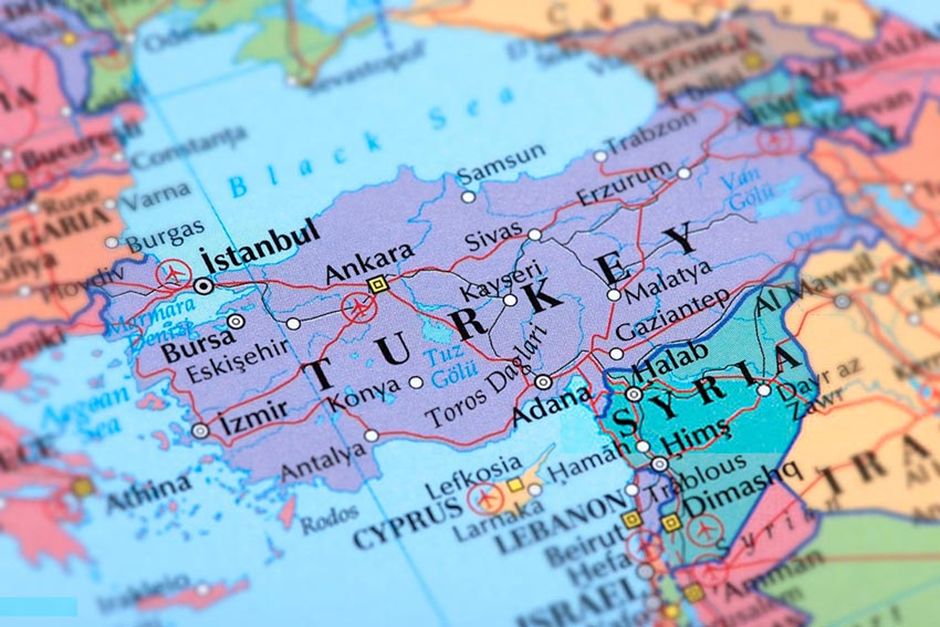 فاصله آنتالیا تا ازمیر چقدر است؟