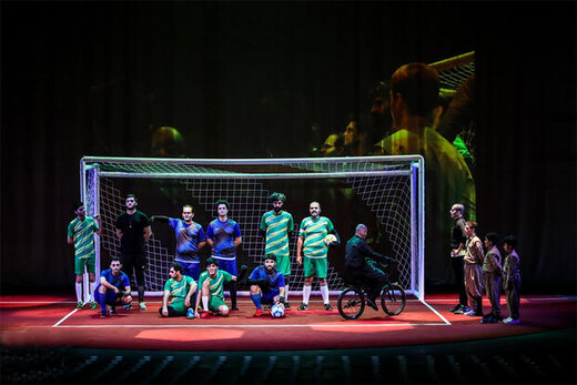 فوتبال ایلامیها با تماشاگر برگزار شد! / شلوغترین روز جشنواره فجر فوتبال ایلامیها با تماشاگر برگزار شد! / شلوغترین روز جشنواره فجر