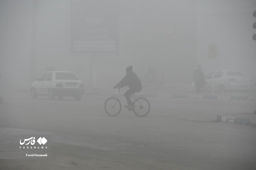 عکس | کاهش دید شدید در این شهر برای چندمین روز متوالی