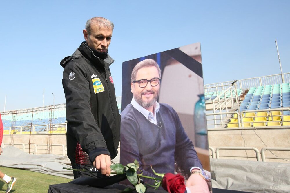 عکس | ادای احترام پرسپولیسیها به مهرداد میناوند