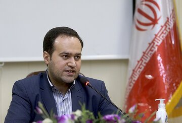 ساترا از تعامل می‌گوید رئیس صداوسیما نامه تعطیلی می‌زند!