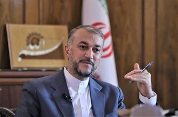 وزير الخارجية الايراني سيهاتف نظيره السعودي حول مكان وموعد الاجتماع بينهما