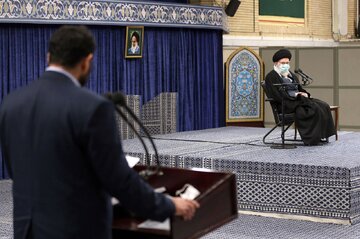 دیدار کارآفرینان، تولیدکنندگان و دانش بنیان‌ها با رهبر انقلاب