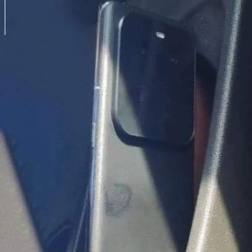 عکس| این احتمالاً زشتترین گوشی هوشمندی است که تابهحال دیدهاید!