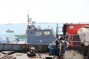 ۵ شناور حامل سوخت قاچاق در آب‌های خلیج‌فارس توقیف شد