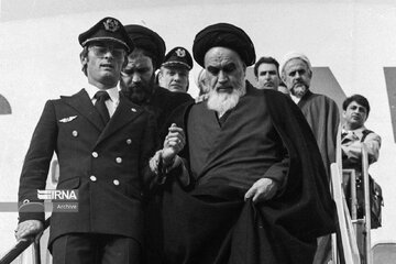 روز شمار انقلاب؛ امام آمد