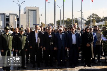 گرامیداشت ورود تاریخی امام خمینی (ره) در فرودگاه مهرآباد