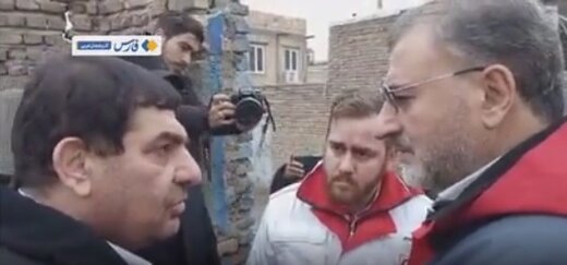 بازخواست تند مخبر از دبیرکل هلالاحمر / «گزارش» دادید اوضاع زلزلهزدگان خوی «خوب» است و به «همه» رسیدگی شده / برخی از آنان، آب و نان و چادر ندارند بازخواست تند مخبر از دبیرکل هلالاحمر / «گزارش» دادید اوضاع زلزلهزدگان خوی «خوب» است و به «همه» رسیدگی شده / برخی از آنان، آب و نان و چادر ندارند