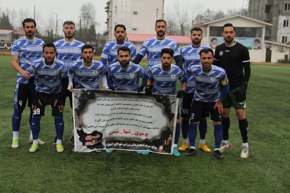 چهارمین روز بعد زلزله خوی: فوتبالیها پیشگام در کمک به زلزلدهزدگان