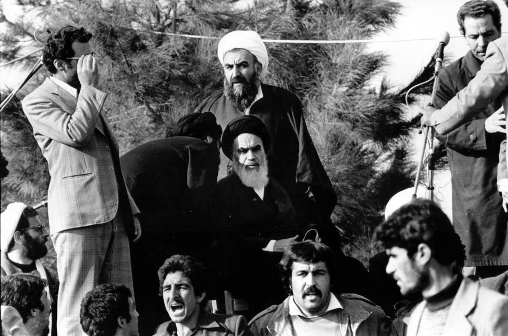 شهادت،ترور، قتل تا خانه نشینی و عضویت در نهادهای امنیتی/اعضای «کمیته استقبال از امام» در بهشت زهرا کجا هستند؟