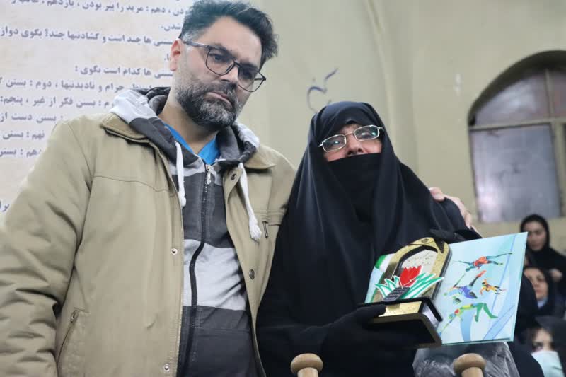 برگزاری مراسم جشن ولادت با سعادت امام علی (ع) و گرامیداشت دهه فجر در زورخانه شهیدان بستان سمنان