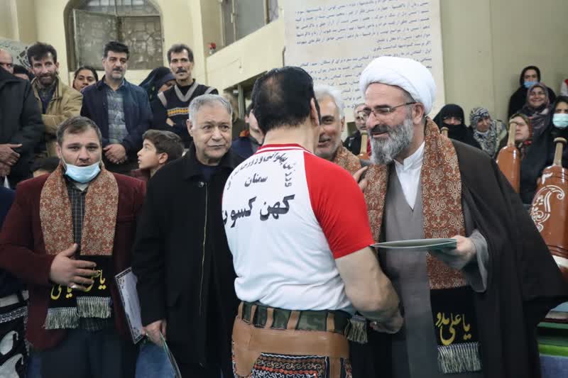 برگزاری مراسم جشن ولادت با سعادت امام علی (ع) و گرامیداشت دهه فجر در زورخانه شهیدان بستان سمنان