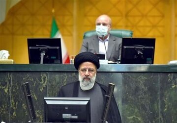 هشدار نایب رئیس مجلس درباره عملکرد «خلاف قانون» دولت رئیسی هشدار نایب رئیس مجلس درباره عملکرد «خلاف قانون» دولت رئیسی