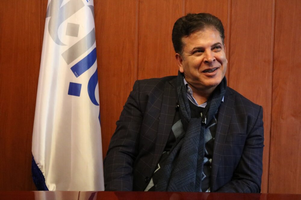 اگر بنا به قد بلند بود که زرافه باید آقای گل میشد!