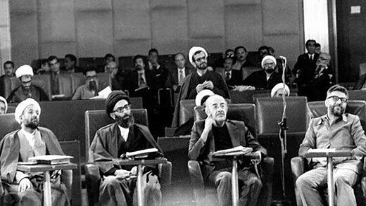 انتقاد «کیهان» از روحانی به دلیل «الگو» معرفی کردن دوره اول مجلس انتقاد «کیهان» از روحانی به دلیل «الگو» معرفی کردن دوره اول مجلس