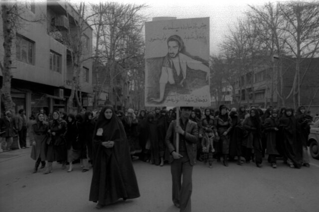 عکس‌های دیده‌نشده از روزهای انقلاب 7