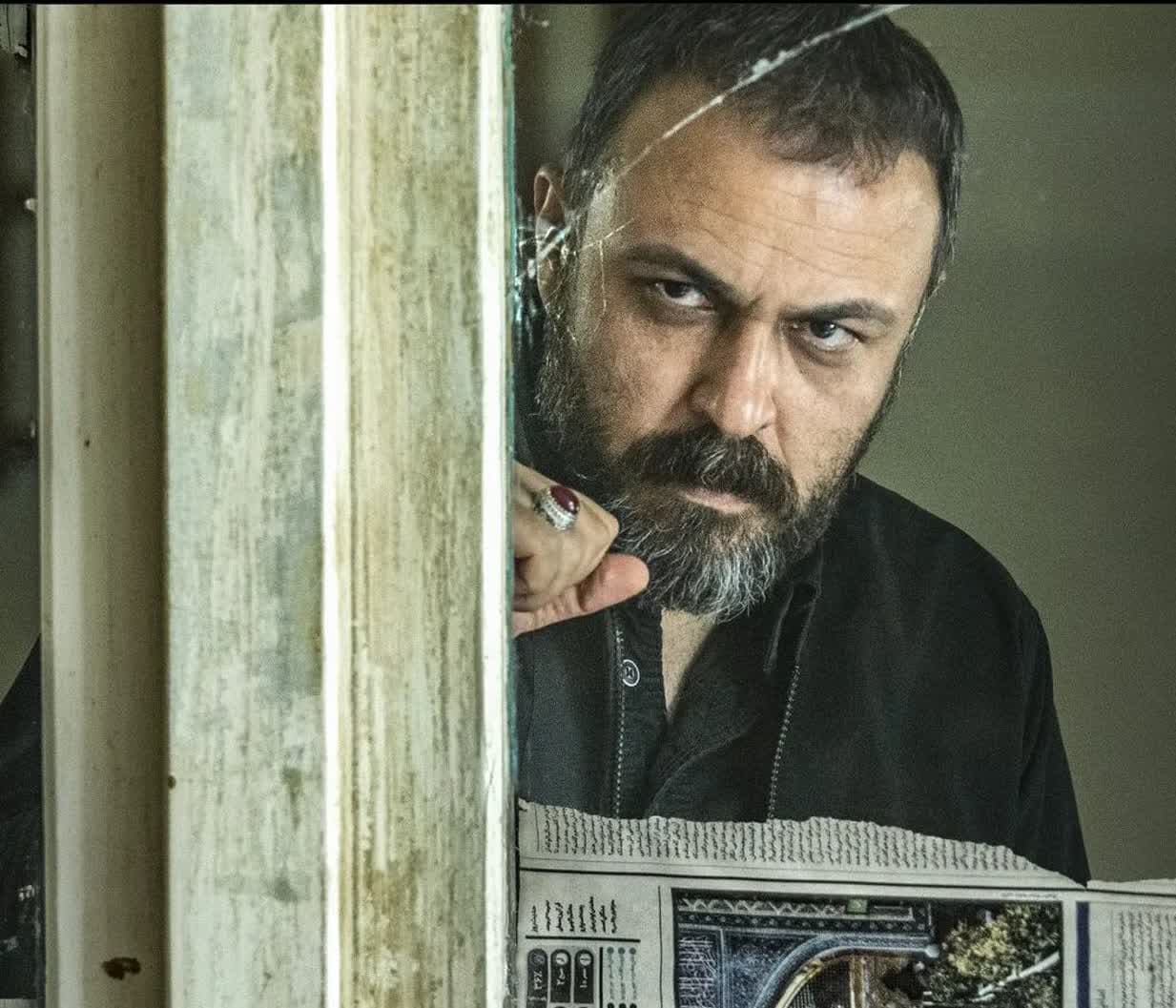 چه کسی ساحل را در سریال پوست شیر ربود؟