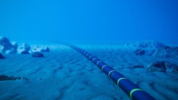 optical-fiber-cable-under-the-sea.jpg