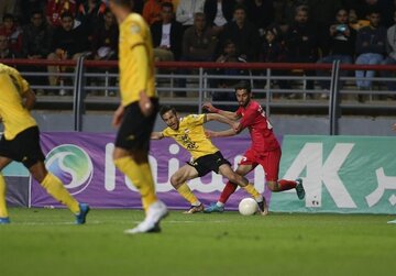 ۳ امتیاز شیرین سپاهان از قلعه فولادی ۳ امتیاز شیرین سپاهان از قلعه فولادی