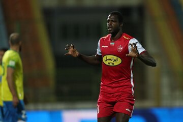 مهاجم پرسپولیس راهی بیمارستان شد مهاجم پرسپولیس راهی بیمارستان شد