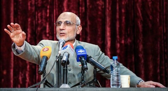 انتقاد میرسلیم از سوخت ارزان/ دو دهه است برای کاهش ارزش پول ملی ایران برنامه ریختند