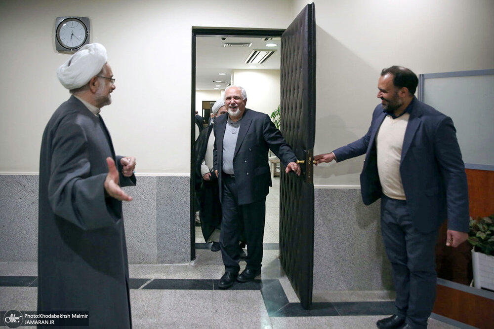 سخنرانی ظریف در نشست تخصصی سیاست و روابط خارجی + عکسها