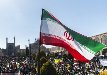 جلوه‌هایی از حضور  مردم نصف‌جهان در راهپیمایی ۲۲ بهمن ۱۴۰۱